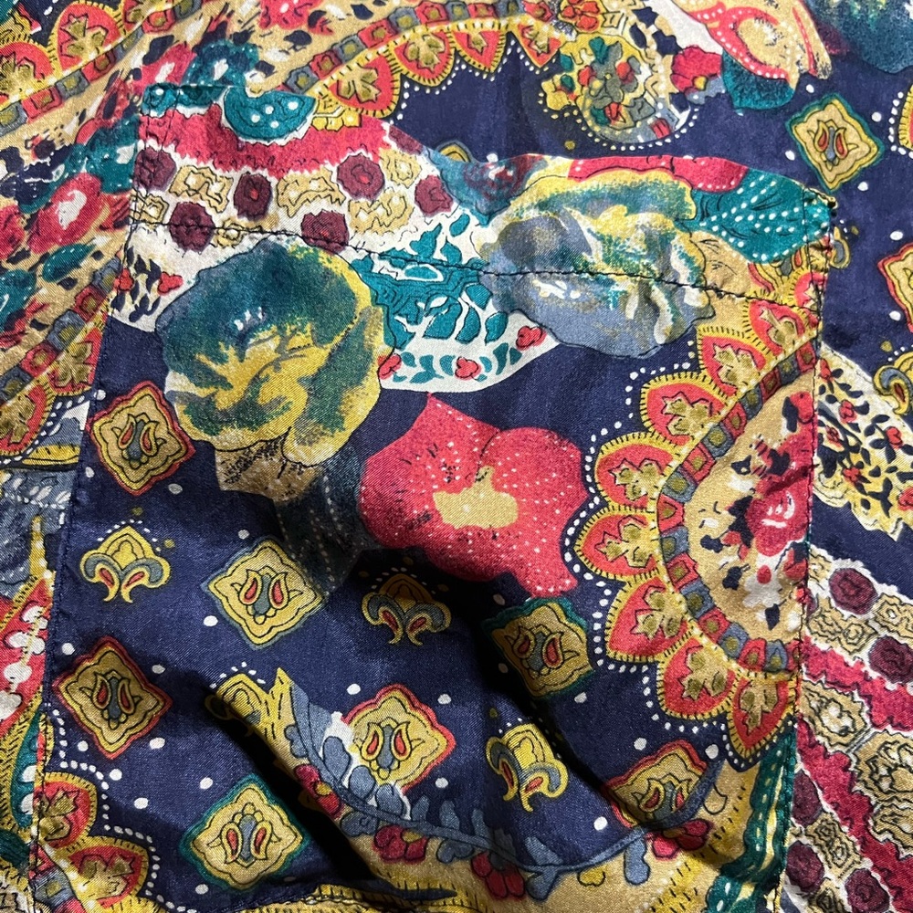 Silk patterned button up - Picture 2 of 4